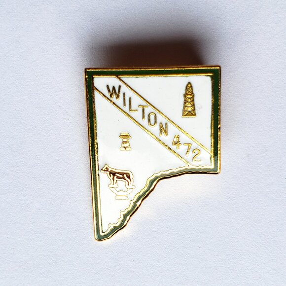 Wilton 472 Saskatchewan Enamel Brooch Pin Lapel Pin - Picture 1 of 2